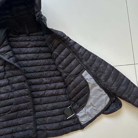 Lululemon Pack It Down Jacket
Incognito Camo Multi Grey, size 4 - Picture 6 of 7